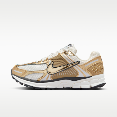 W+NIKE+ZOOM+VOMERO+5.png